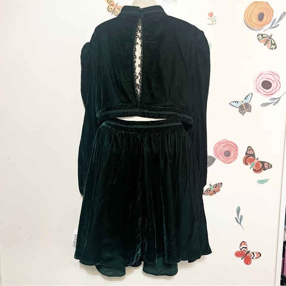 ASOS DESIGN high neck lace insert velvet mini dress with cut out 14 NWT - Picture 4 of 16